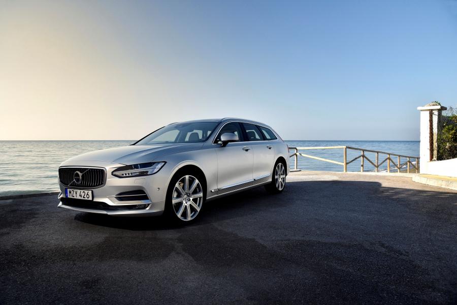  Volvo V90 D5 Inscription 2016 года  (фото 28 из 31)